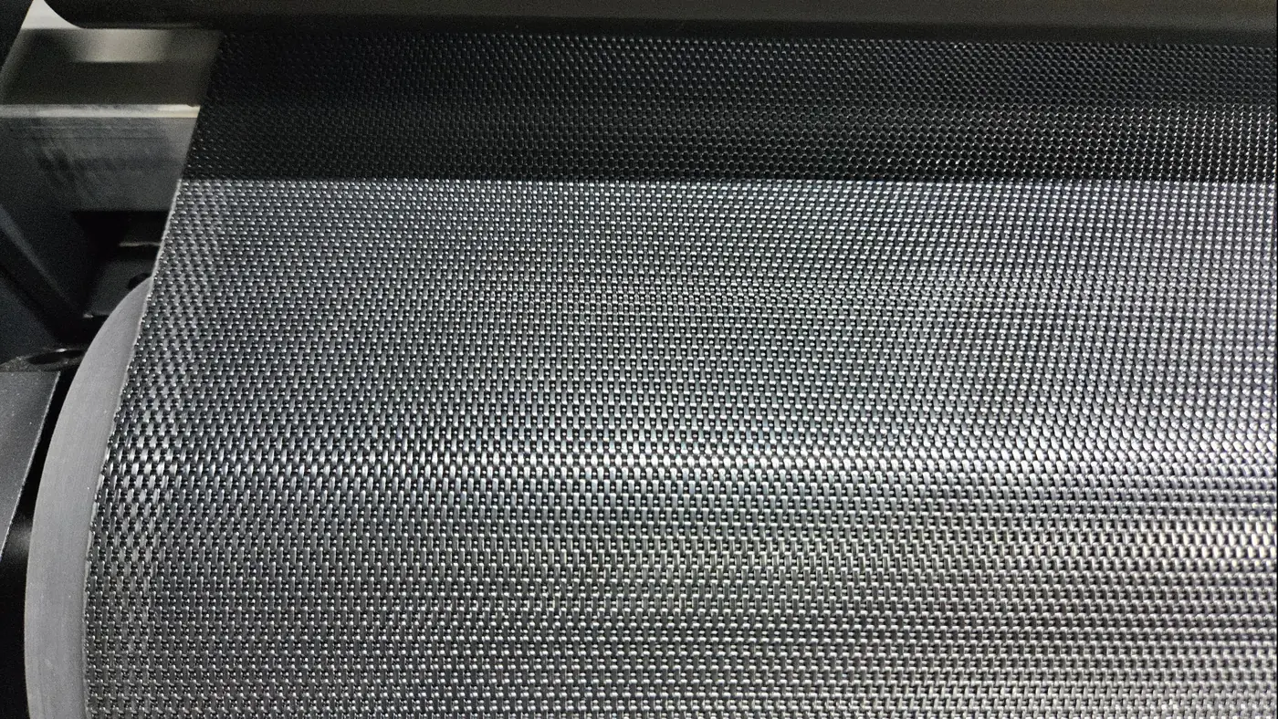 Vacuum conveyor belt